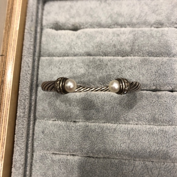 SOLD David Yurman diamond and pearl bracelet - Picture 2 of 3